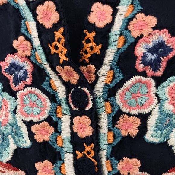 Johnny Was Elsarose Tunic Top XL Navy Embroidered Floral Colorful Festival Boho - Picture 5 of 13